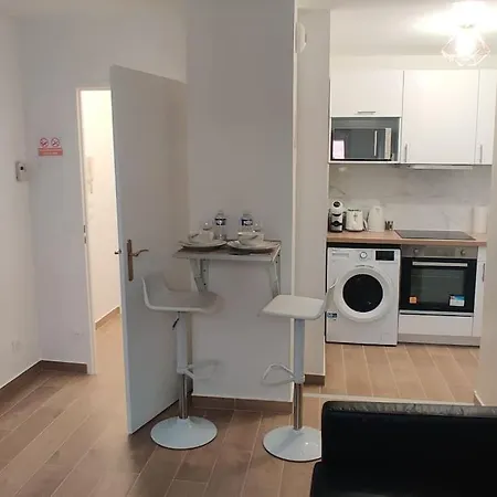 Cosy Auber Porte De Paris Apartment *